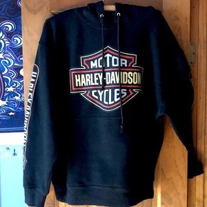 Woman’s Medium Harley-Davidson hoodie sweatshirt